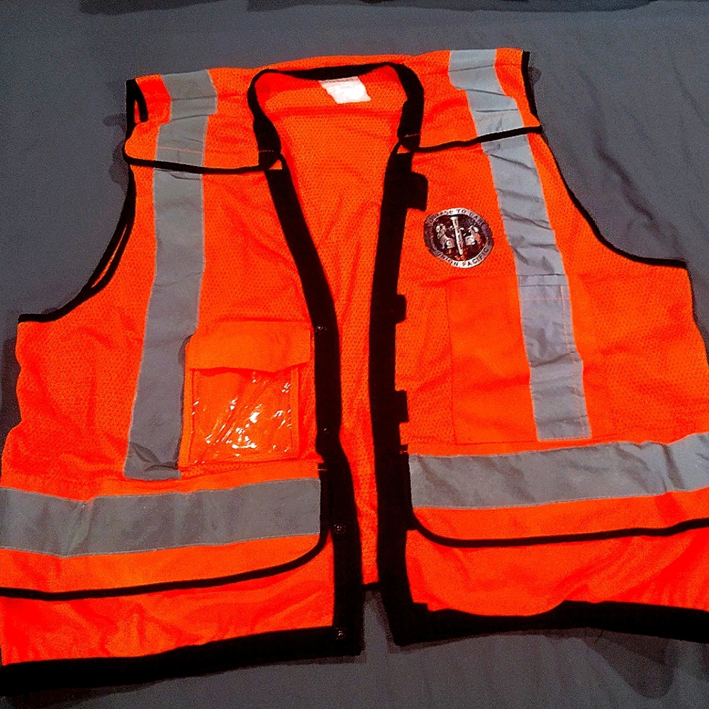 Union Pacific - Reflective Safety Vest -Courage To Care- Detaches To 3 Pieces